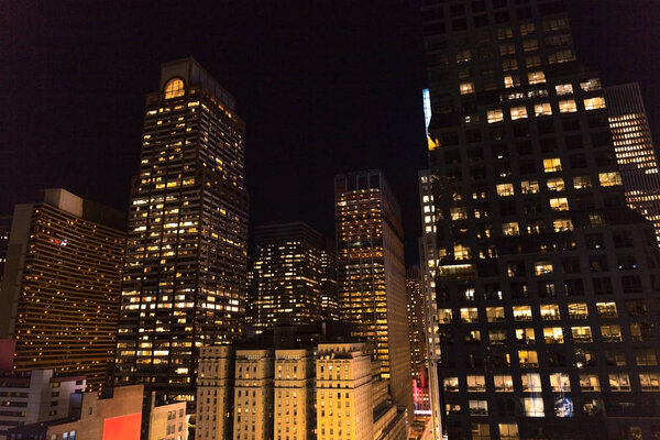 urban scene of New york city at night, сша
