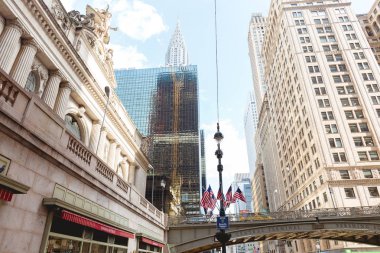 New York, ABD - 8 Ekim 2018: düşük açılı görünüş gökdelenlerin new york, ABD