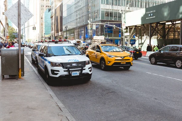 New York Usa October 2018 Urban Scene Vehicles City Street — Stock Photo, Image