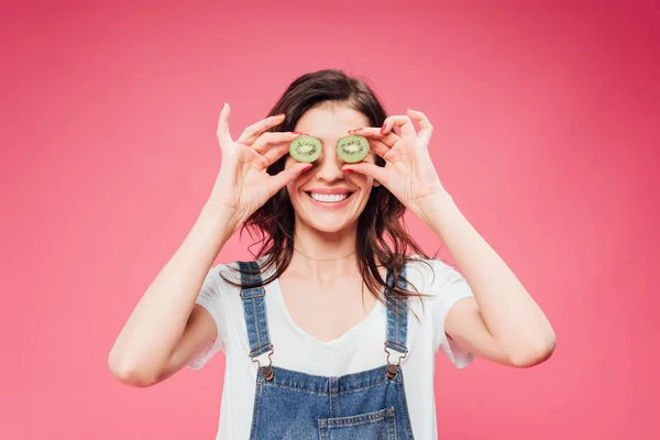 Smiling Woman Holding Kiwi Fruit Eyes Isolated Pink — Stock Photo, Image