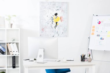 bilgisayar, boya ve iş ofis flipchart