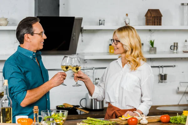 Happy Mature Wife Husband Clinking Glasses Wine Kitchen — Stock Photo, Image