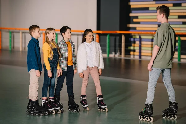 Pretty Smiling Children Roller Skates Attentively Listening Trainer Instructions — Stock Photo, Image