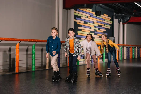 Group Friends Roller Skates Training Together — Stock Photo, Image