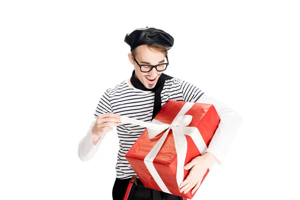 Alegre Hombre Francés Apertura Caja Regalo Aislado Blanco — Foto de Stock