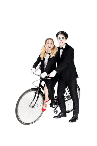 Lachende Paar Clowns Fiets Geïsoleerd Wit — Stockfoto