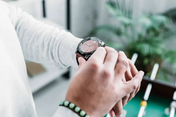 Cropped View Man Checking Time Wristwatch — Stock Photo, Image