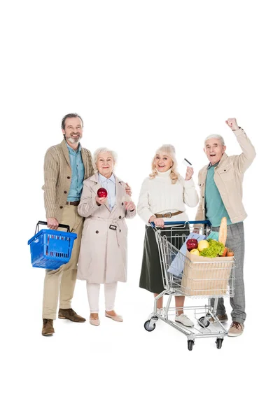 Personas Mayores Felices Pie Cerca Mujer Jubilada Con Tarjeta Crédito — Foto de Stock