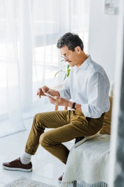 komuta sizde bardaklarda smartphone vasıl ev arıyorum