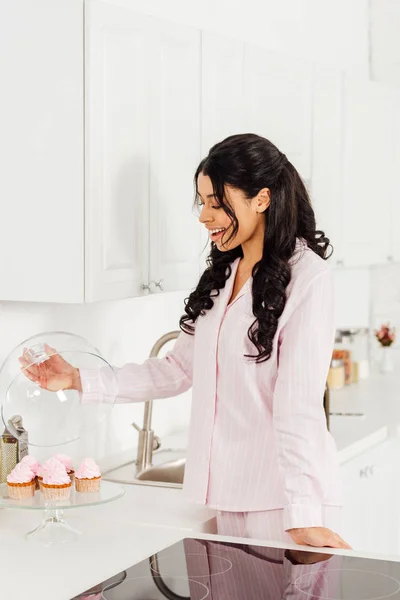 Beautiful African American Girl Holding Dome Cupcakes Glass Stand Kitchen — Stock Photo, Image