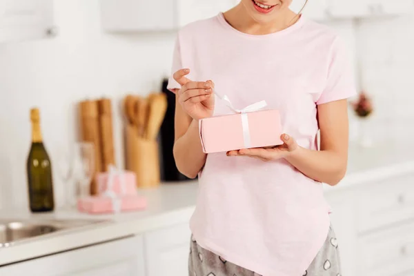 Cropped View Girl Pajamas Opening Gift Box Home Kitchen — Stock Photo, Image