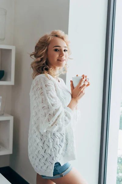 Wonderful Girl Knitted Sweater Denim Shorts Drinking Coffee — Stock Photo, Image