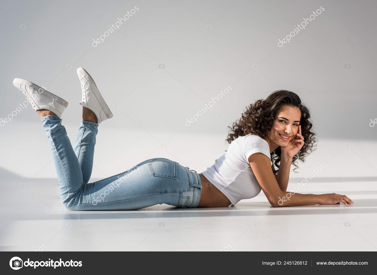 74,500+ Girl In Jeans Stock Photos, Pictures & Royalty-Free Images - iStock