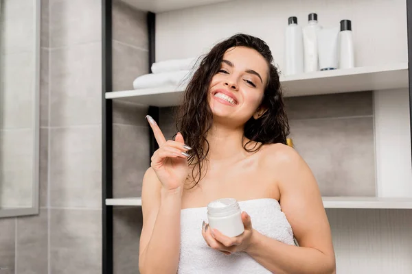 Attractive Smiling Woman Towel Holding Cream — Stock Photo, Image