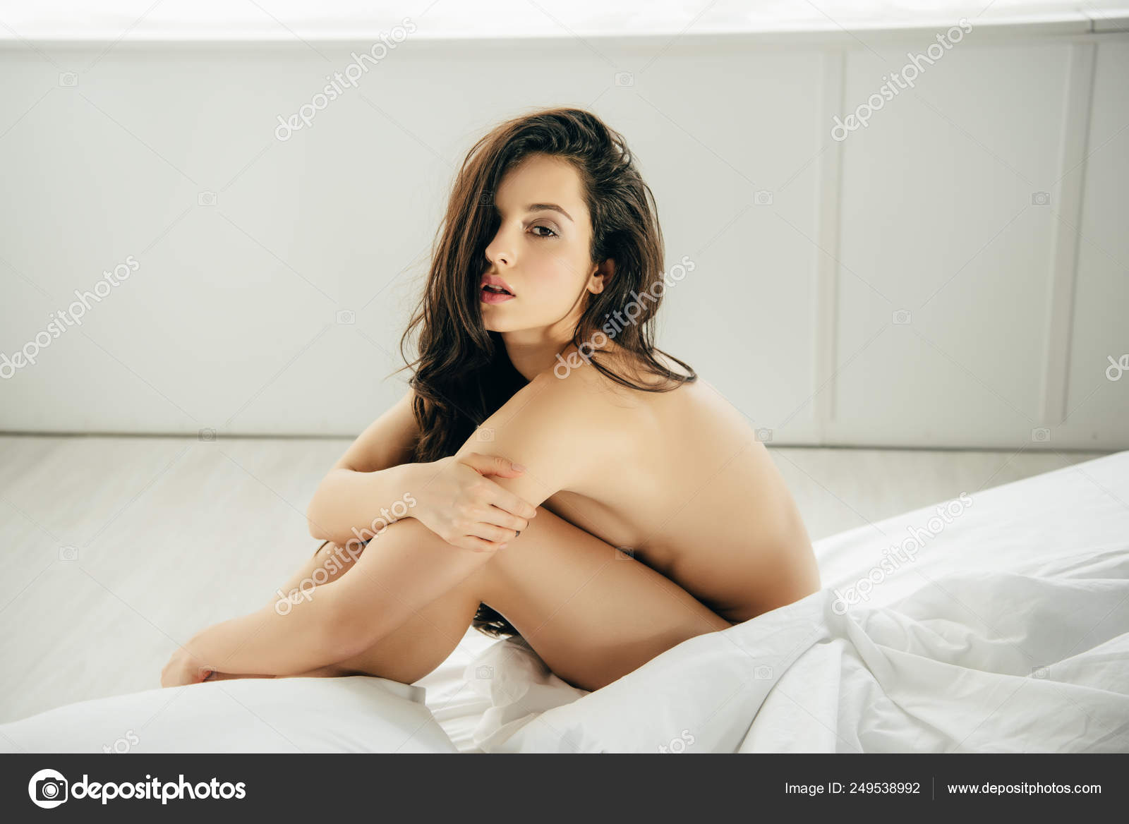 Sexy naked brunette women