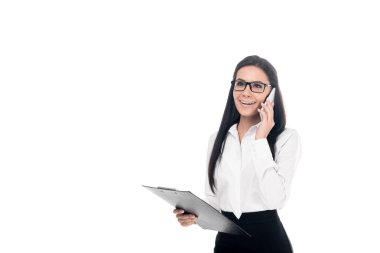 İşkadını smartphone üzerinde konuşmak ve üzerinde beyaz izole Pano tutan gözlük