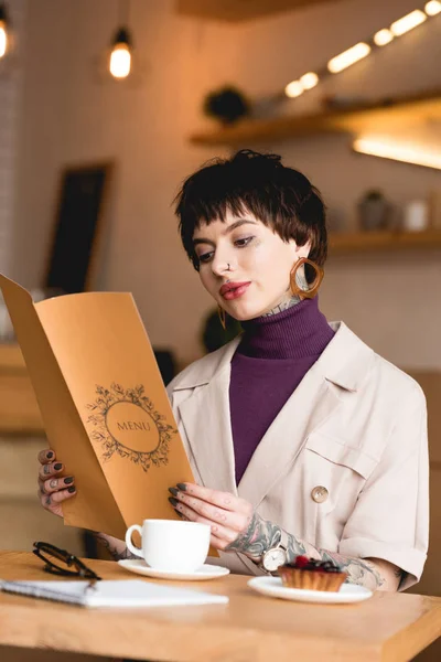 Beautiful Businesswoman Holding Menu While Sitting Table Cafeteria — Stock Photo, Image