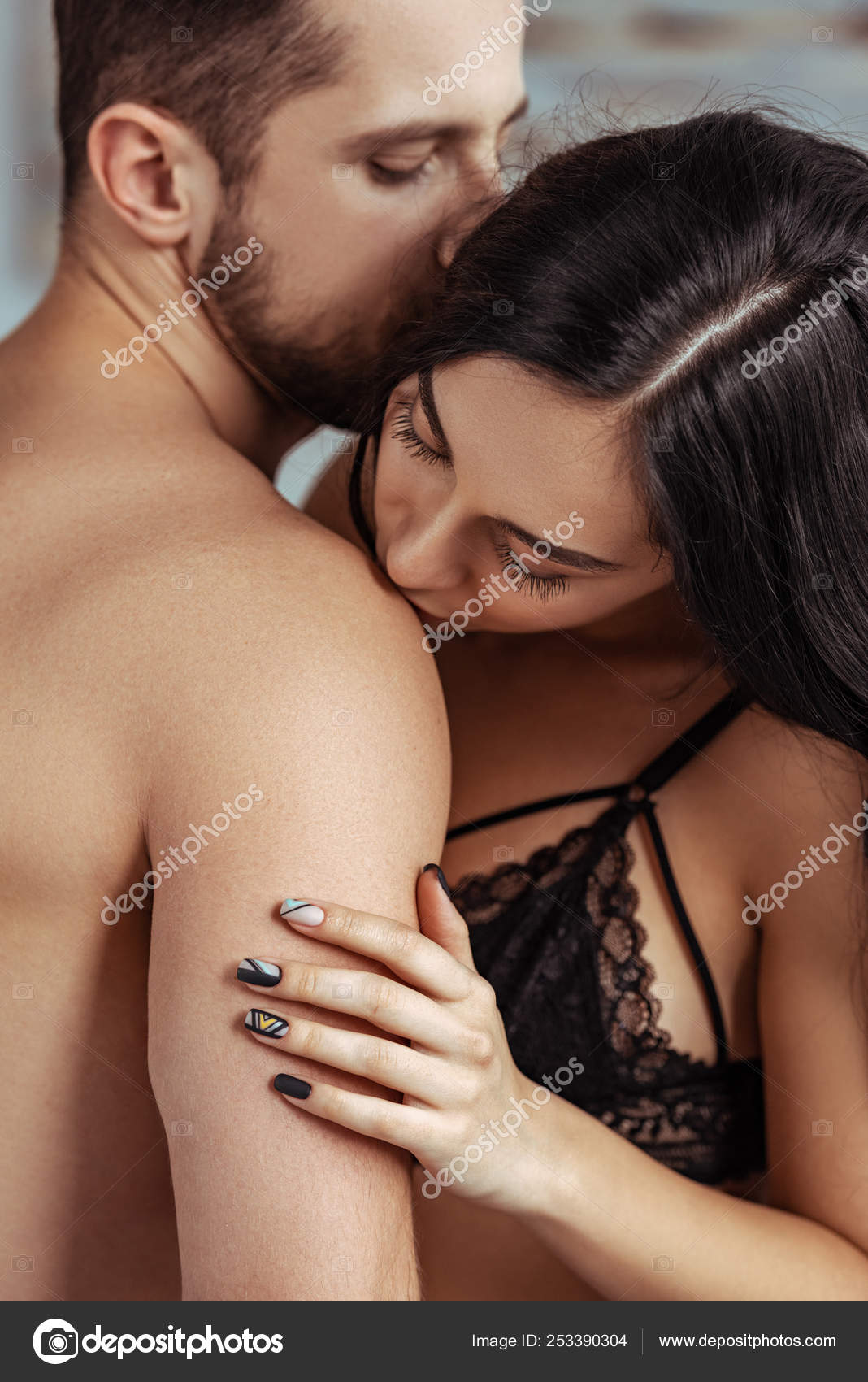 Sexy Girls Wearing Bras Kissing A Boy