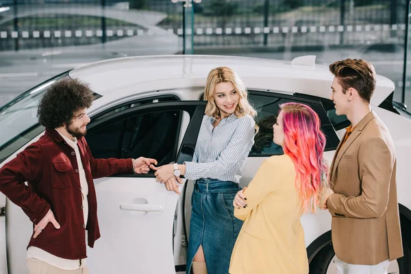 Overhead View Cheerful Group Friends Standing White Car — Stock Photo, Image