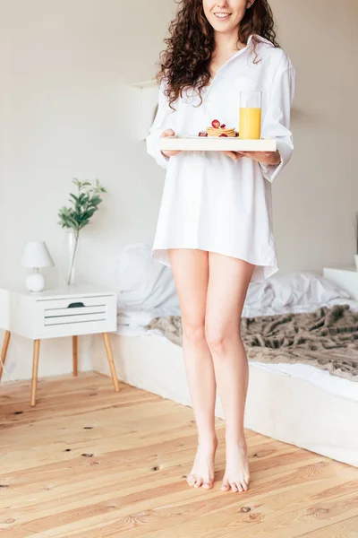 Partial View Smiling Woman Shirt Holding Tray Breakfast Bedroom — Stock Photo, Image