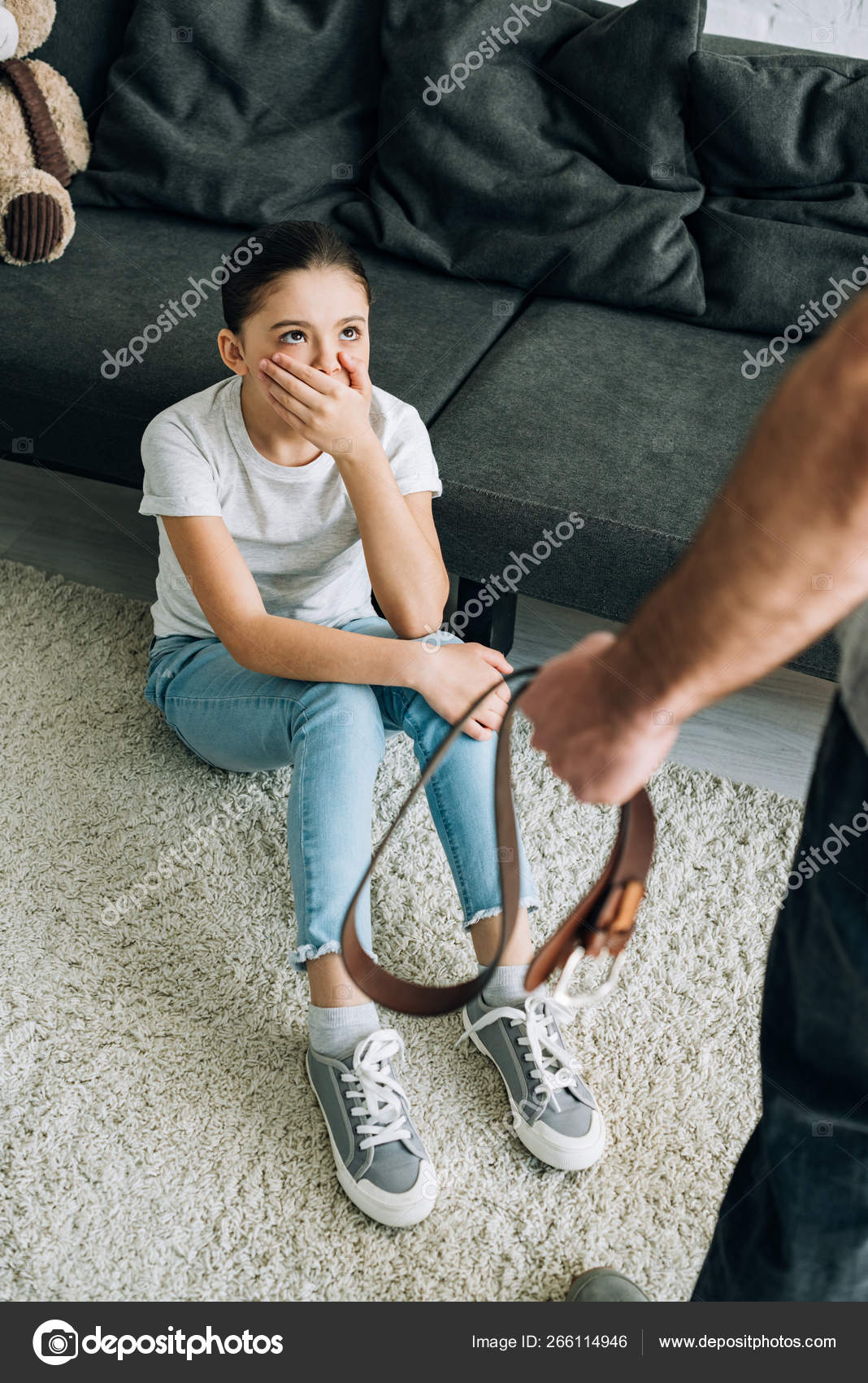 Overhead View Father Belt Daughter Sitting Floor — Stock Photo