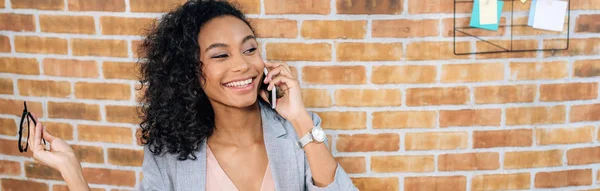 Panoramic Shot Smiling African American Casual Businesswoman Talking Smartphone — Stock Photo, Image