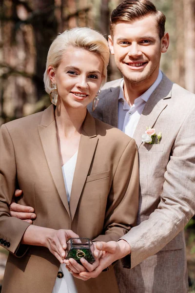 Romantic Stylish Couple Wedding Rings Embracing Forest — Stock Photo, Image