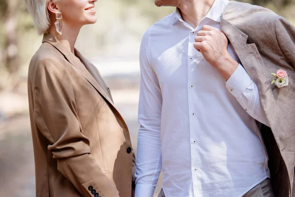 Cropped View Happy Stylish Married Couple Forest — Stock Photo, Image