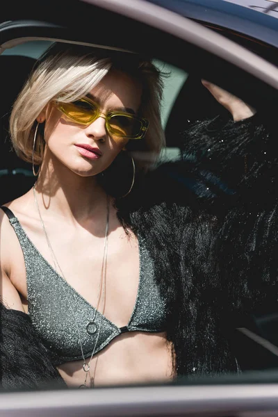 Beautiful Fashionable Sexy Young Woman Glasses Bra Posing Car — Stock Photo, Image