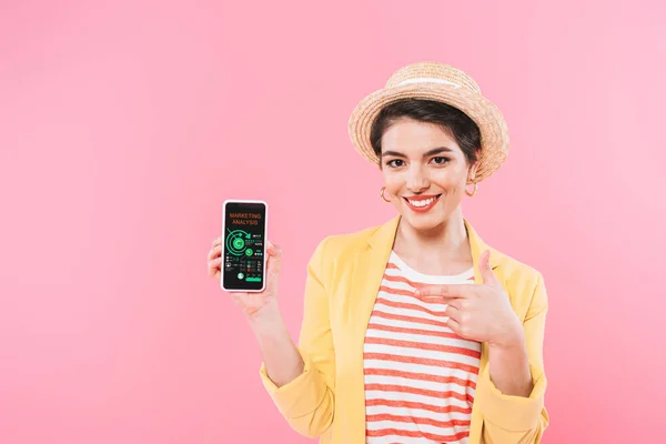 Smiling Mixed Race Woman Pointing Finger Smartphone Marketing Analysis App — Stock Photo, Image