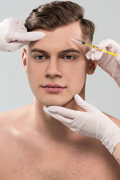 Bijgesneden Beeld Van Cosmetologen Latex Handschoenen Doen Beauty Injectie Geïsoleerd — Stockfoto