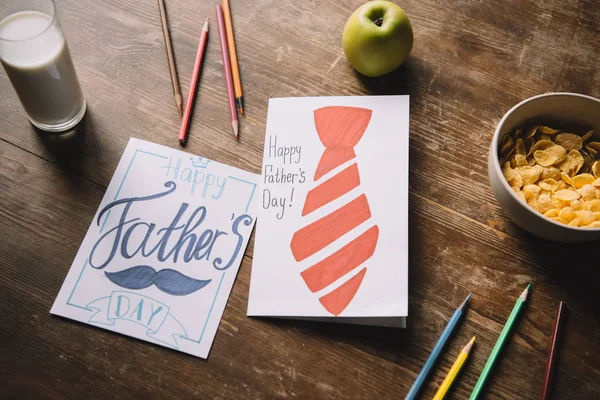 Fathers Day Greeting Cards Multicolored Pencils Bowl Flakes Fresh Apple — Stock Photo, Image