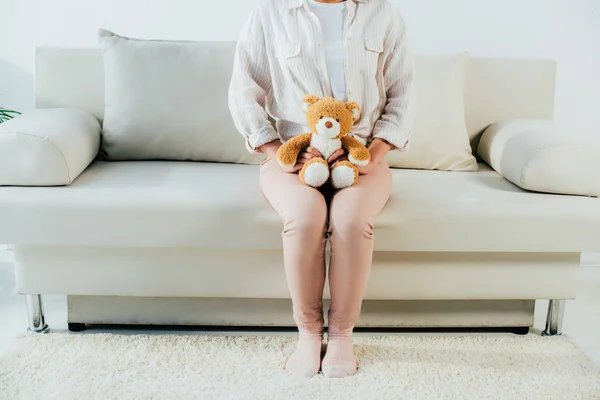 Cropped Shot Young Woman Sitting Couch Home Holding Teddy Bear — Stock Photo, Image