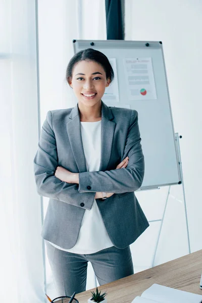 Beautiful Latin Businesswoman Standing Crossed Arms Smiling Camera — Stock Photo, Image