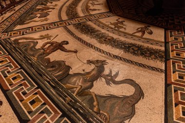 Roma, İtalya - 28 Haziran 2019: antik binada freskli iç mekan