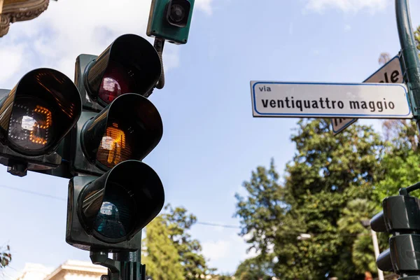 Rome Italy June 2019 Traffic Light Address Plaque Street — Stock Photo, Image