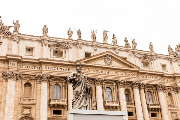 Rome Italy June 2019 Exterior Basilica Saint Peter Grey Sky — Stock Photo, Image