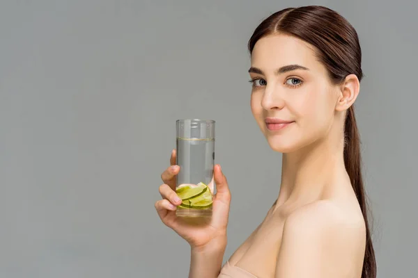 Cheerful Young Woman Holding Glass Water Sliced Lime Isolated Grey — Stock Photo, Image
