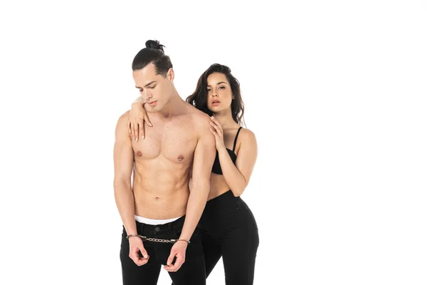 Casal Sexy Com Algemas Abraçando Isolado Branco — Fotografia de Stock