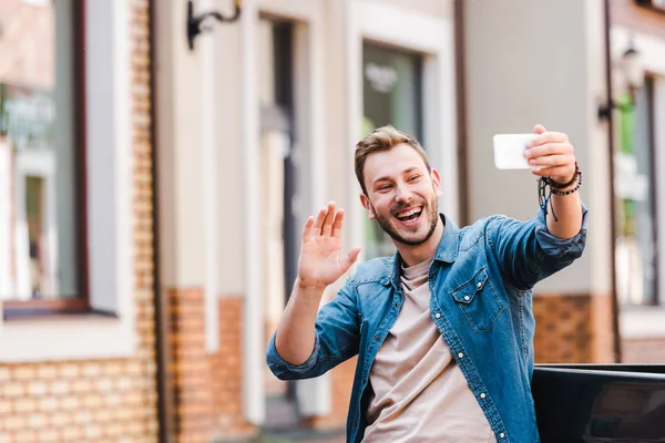 Happy Man Waving Hand Taking Selfie Smartphone — Stock Photo, Image