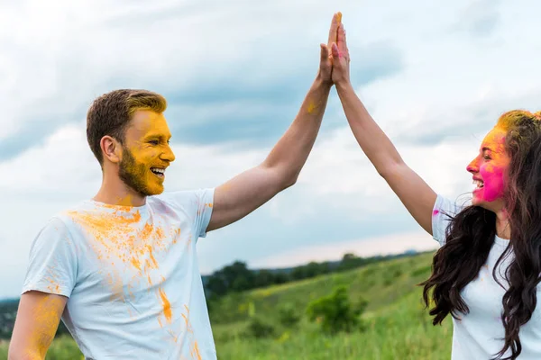 Happy Man Woman Holi Paint Faces Giving High Five — Stock Photo, Image