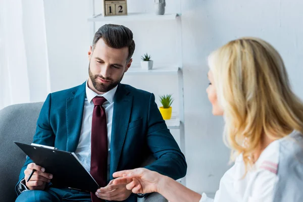 Selective Focus Handsome Recruiter Clipboard Woman Pointing Finger — Stock Photo, Image