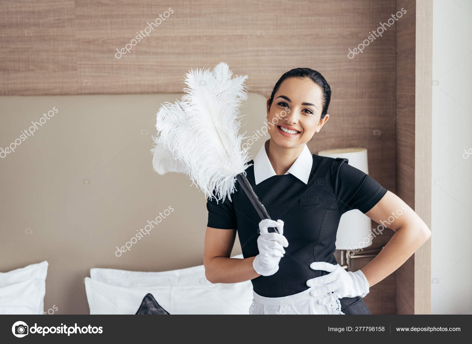 Уборщица в гостинице как называется. Уборщица в гостинице. Уборщица в гостинице как называется. Прислуга в отеле. Горничная в отеле.