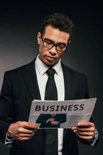 Handsome African American Businessman Glasses Suit Reading Business Newspaper Dark — Stock Photo, Image