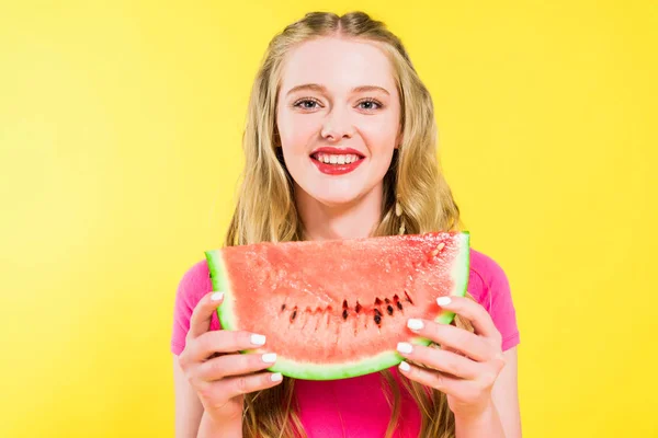 Vacker Lycklig Tjej Med Vattenmelon Isolerad Gult — Stockfoto