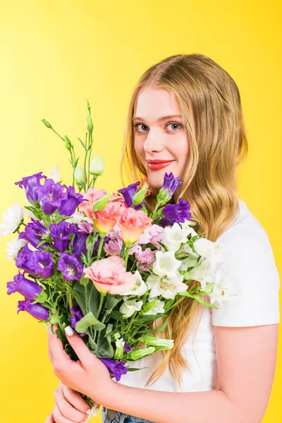 Beautiful Blonde Girl Flowers Looking Camera Yellow — Stock Photo, Image