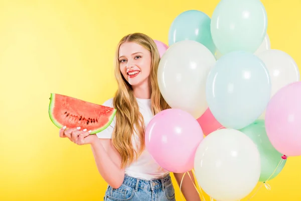 Schönes Mädchen Mit Luftballons Und Wassermelone Gelb — Stockfoto