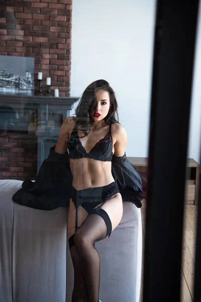 Vue Face Fille Sexy Sous Vêtements Noirs Avec Veste Assis — Photo