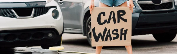 Panoramic Shot Girl Standing Holding Carton Placard Car Wash Letters — Stock Photo, Image