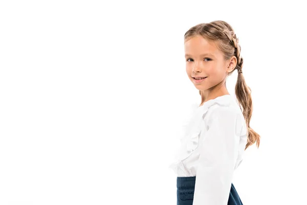 Glückliches Kind Lächelt Und Schaut Die Kamera Isoliert Auf Weiß — Stockfoto